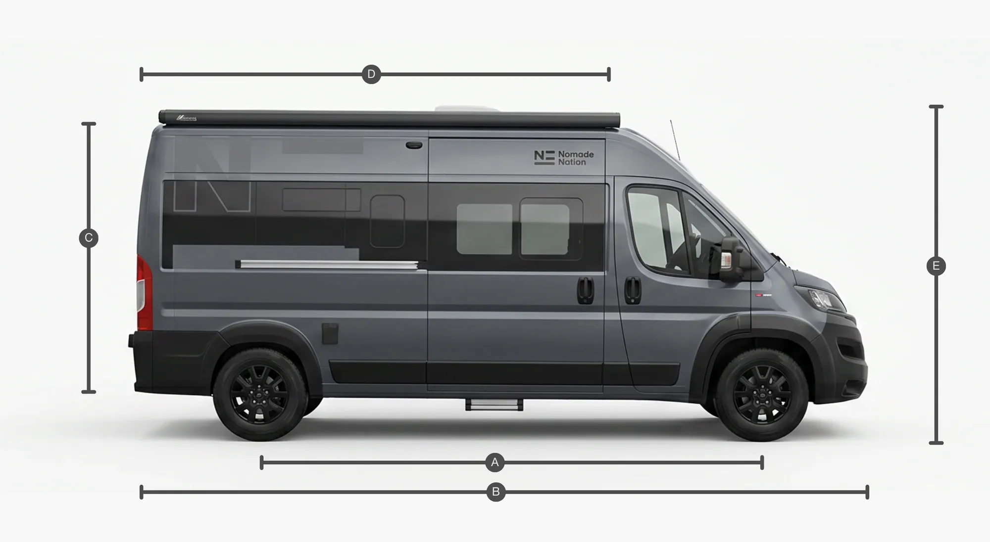 Fiat Ducato set fra siden med målene A til E